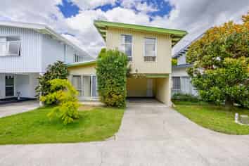 2/51A Avenue Road, Greenmeadows