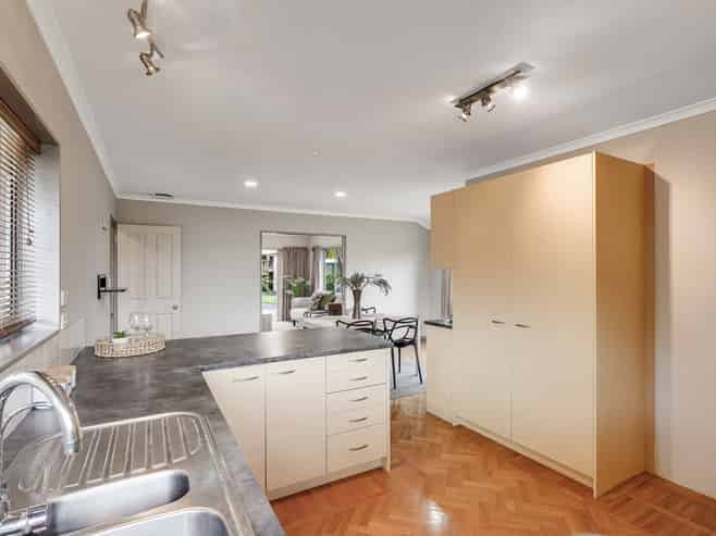 66 Bouverie Crescent, Flagstaff