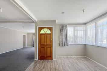 109 Carlton Avenue, Tawhero