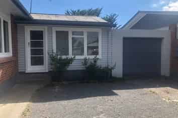 1B Steeles Lane, Western Heights