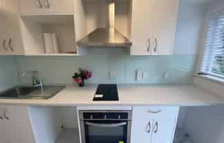 26H Windmill Rd, Epsom