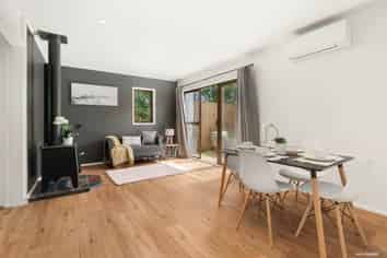 2/5 Hogans Road, Glenfield