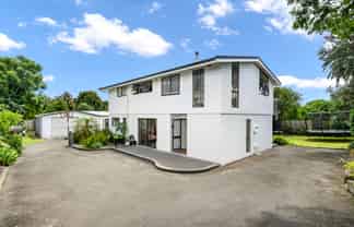 2 Gannet Place, One Tree Point