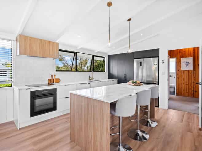 2 Gannet Place, One Tree Point