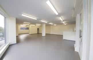 CORNER PROFILE ON NEW NORTH ROAD
