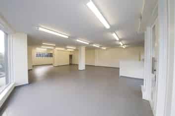 CORNER PROFILE ON NEW NORTH ROAD
