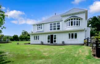 12 Mildon Road, Waitakere