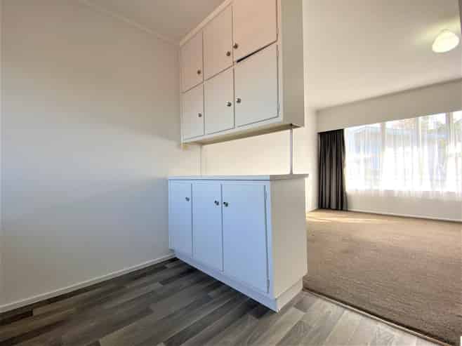 2/242 Onewa Road, Birkenhead