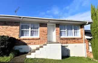 2/242 Onewa Road, Birkenhead