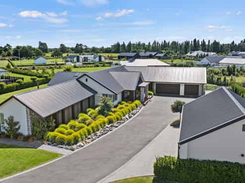 117 Verdeco Boulevard, Lincoln