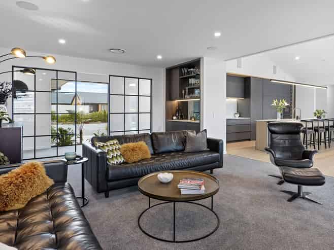 117 Verdeco Boulevard, Lincoln