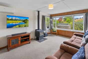 195 Whitby Road, WAKEFIELD