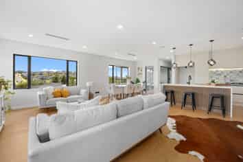 16 Skulander Crescent, Millwater