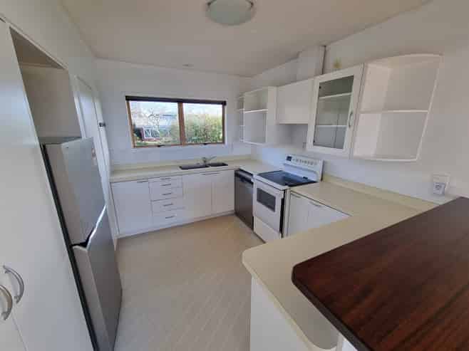 2/8B Newhaven Terrace, Mairangi Bay