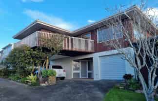 2/8B Newhaven Terrace, Mairangi Bay