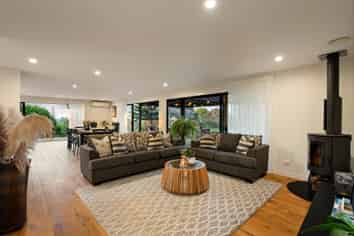 354 Whitford Road, Whitford