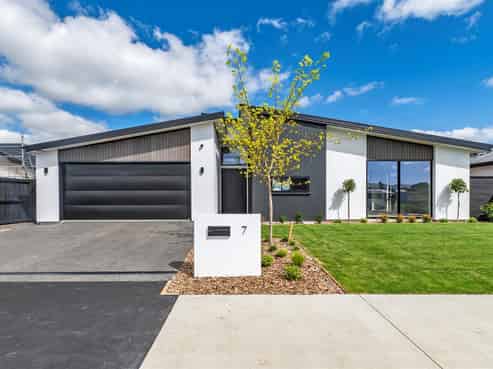 7 Frank Chittock Street, Lincoln