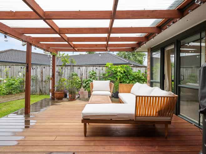 83 Wiltshire Drive, Huntington