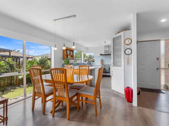 16 Kentia Avenue, Mount Maunganui