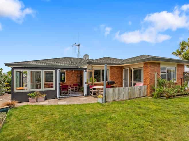 16 Kentia Avenue, Mount Maunganui