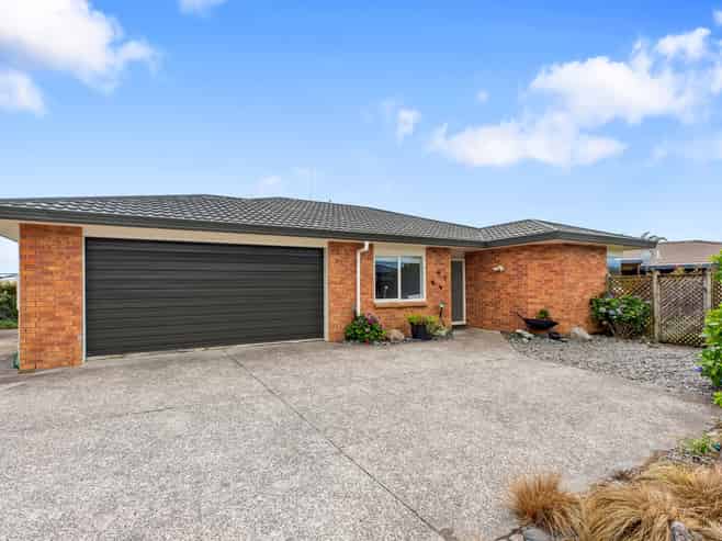 16 Kentia Avenue, Mount Maunganui