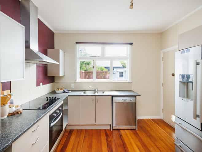 859 Main Street, Roslyn