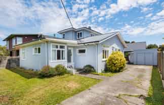 859 Main Street, Roslyn