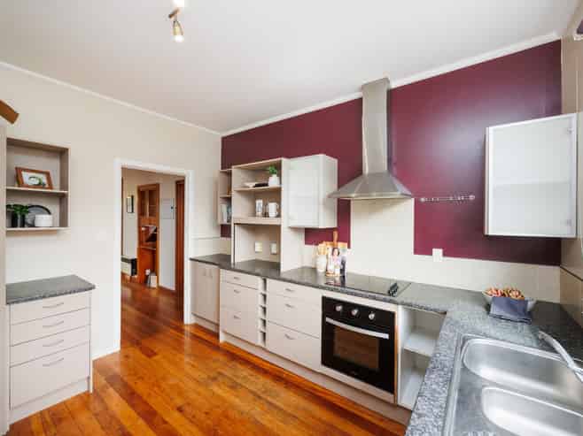 859 Main Street, Roslyn