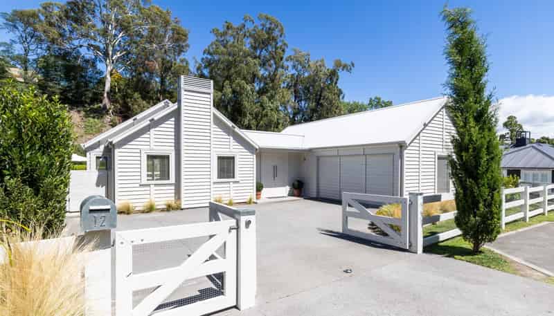 12 Taruna Place, Havelock North