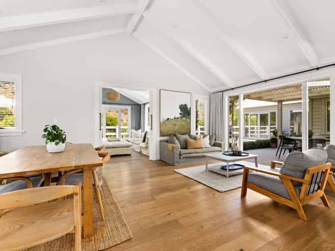 12 Taruna Place, Havelock North