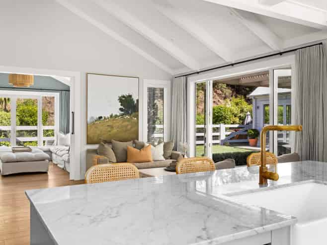 12 Taruna Place, Havelock North