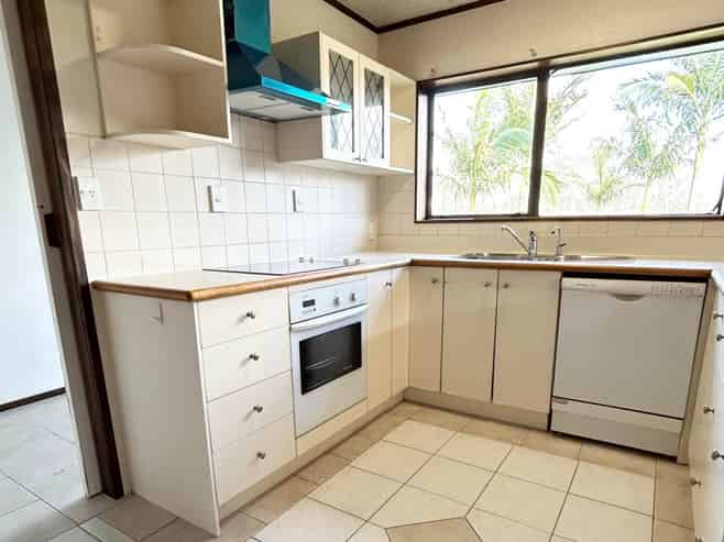 95 Prince Regent Drive, Half Moon Bay