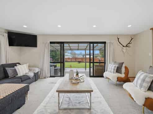 6 Redwood Place, Oxford