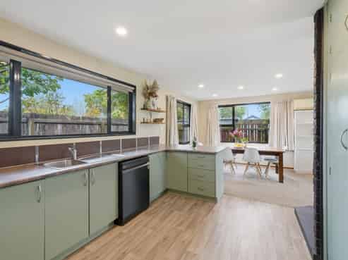 6 Redwood Place, Oxford