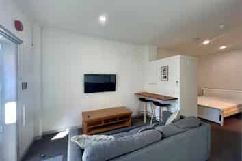  8/124 Bright Street, Gisborne