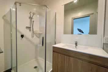  8/124 Bright Street, Gisborne