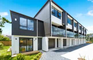 36 Longburn Road, Henderson