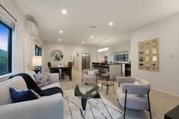 117 Flat Bush School Road, Flat Bush