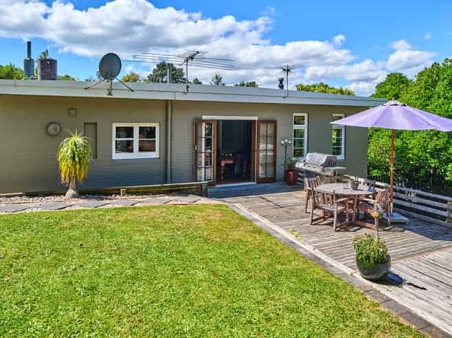 1 Victory Crescent, Tawa