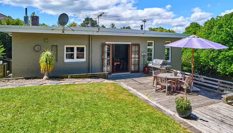 1 Victory Crescent, Tawa