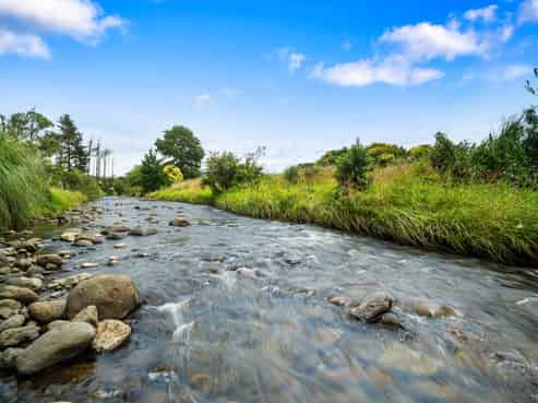 30B Thompsons Track, Aongatete