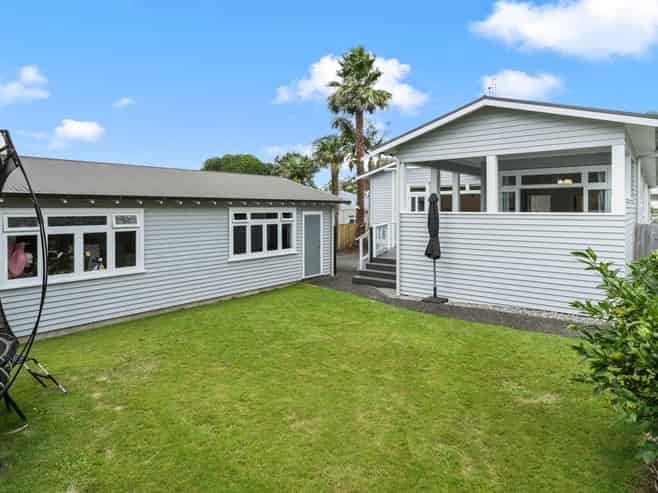 37 Hollywood Avenue, Epsom