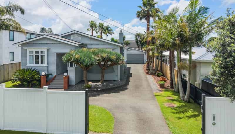 37 Hollywood Avenue, Epsom