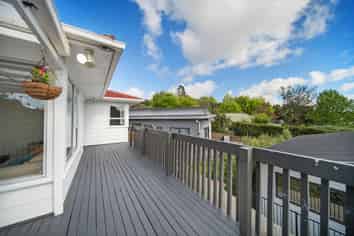 6C Zingaro Place, Massey