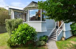 12 Sunshine Avenue, Karori