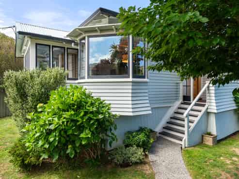 12 Sunshine Avenue, Karori