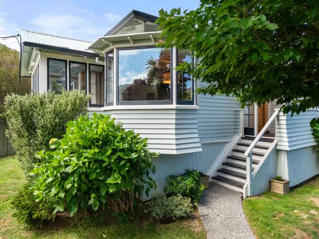 12 Sunshine Avenue, Karori