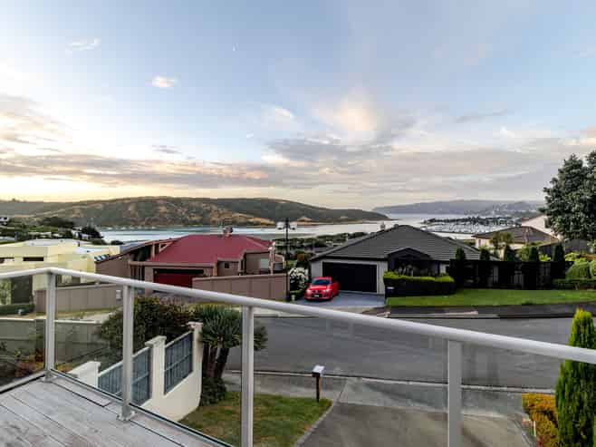 22 Paremata Drive, Paremata