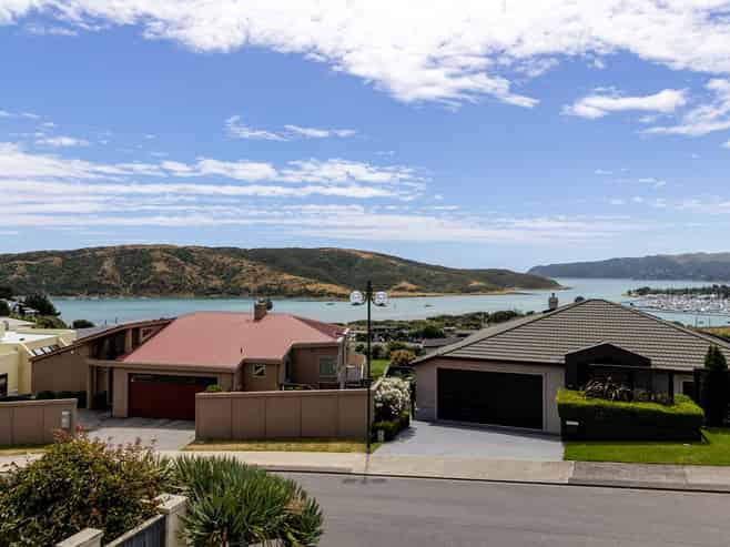 22 Paremata Drive, Paremata