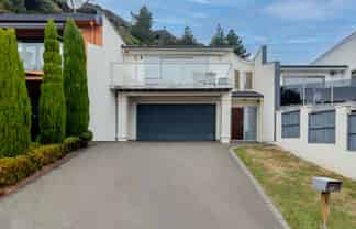 22 Paremata Drive, Paremata